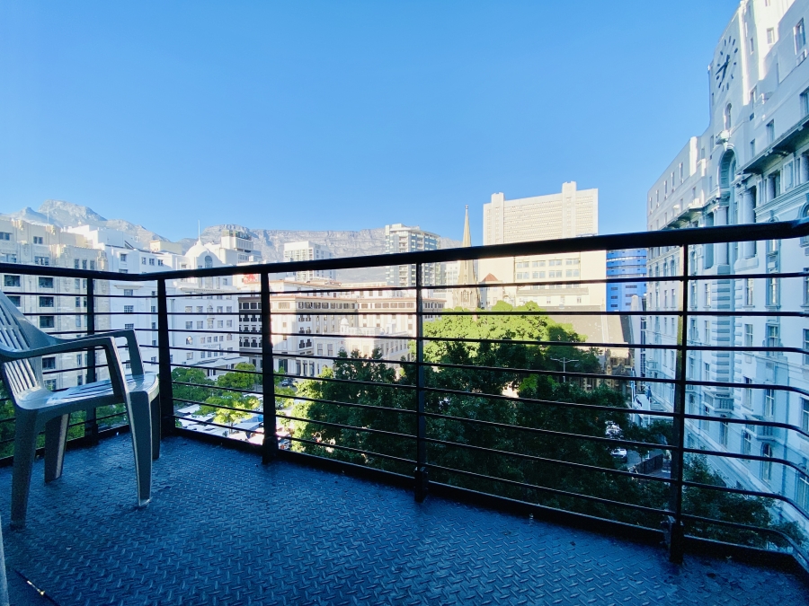 2 Bedroom Property for Sale in Cape Town City Centre Western Cape